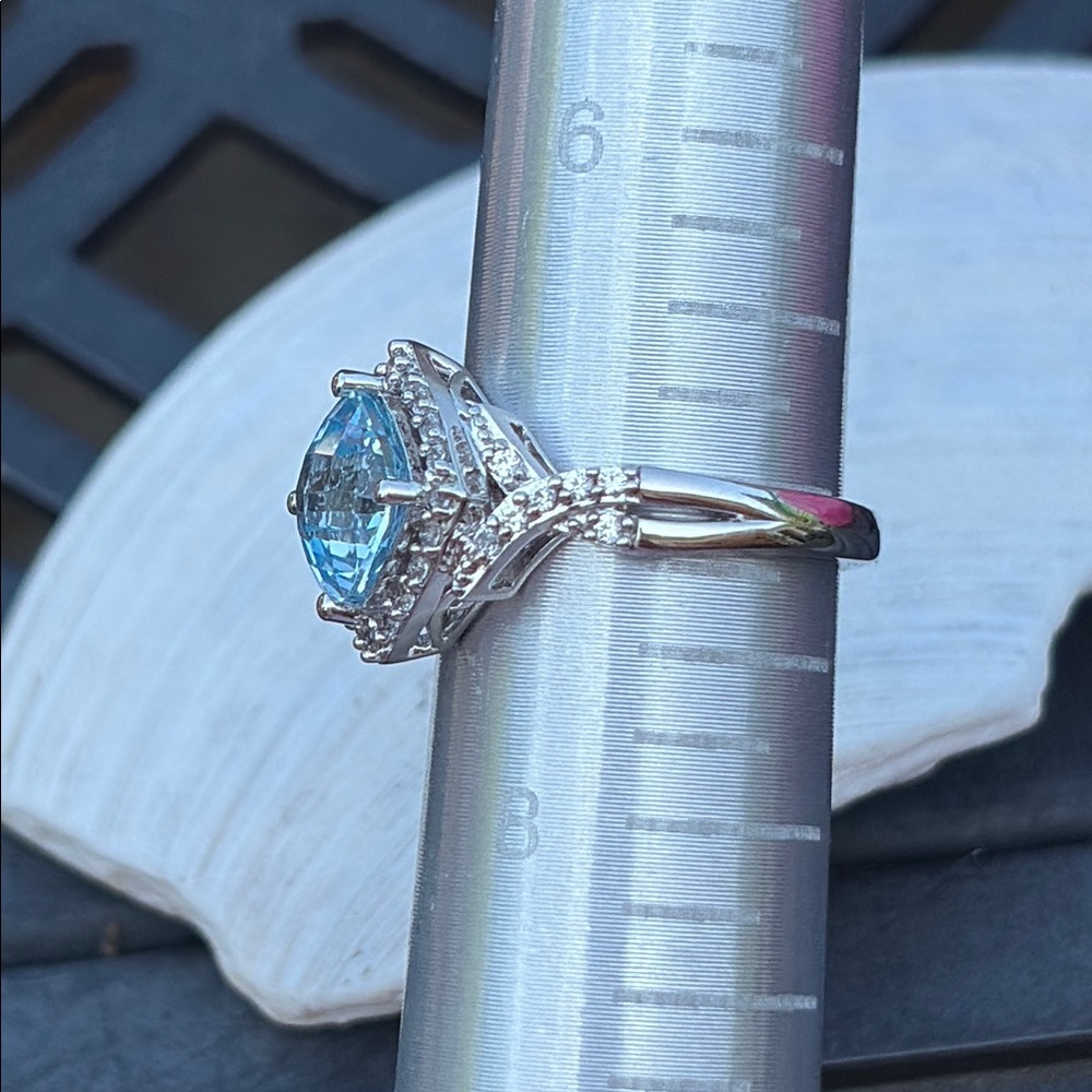 4.11 tcw Blue Topaz & White Topaz Sterling Silver Cocktail Solitaire Ring Sz 7 - Picture 11 of 11